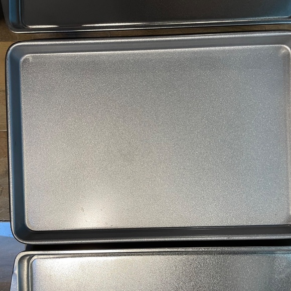 3-Piece Mixed Set of Baking Sheets/Pans - Picture 3 of 7